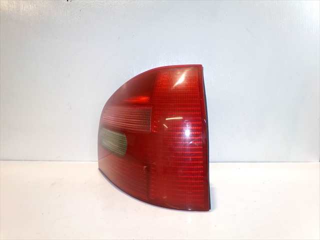 Foto 2ª: Piloto Trasero Derecho Audi A3 1.6 G MODELO 8L,1996-2003 [AKL] (2000)