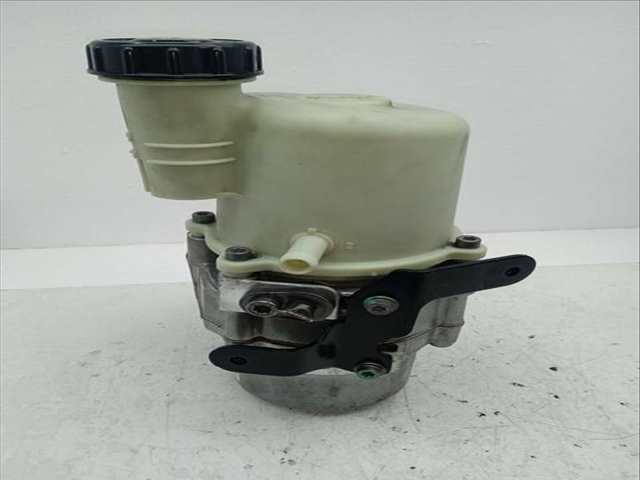 Foto 3ª: Bomba de Direccion Dacia Sandero LAUREATE 86CV 63KW [K9K796] (2009)