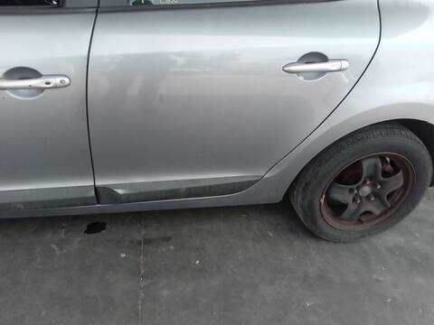 Puerta Trasera Izquierda Renault Megane K9K832 BERLINA III BERLINA 5P