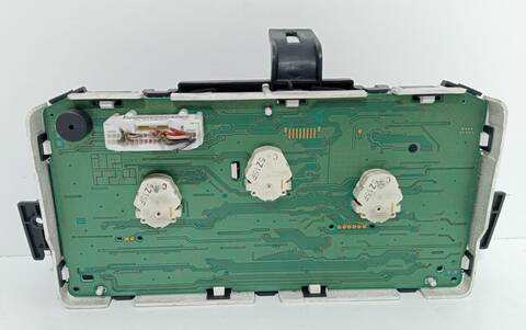 Foto 2ª: Cuadro de Instrumentos Nissan Micra 1.4 CAT 88CV (2002)