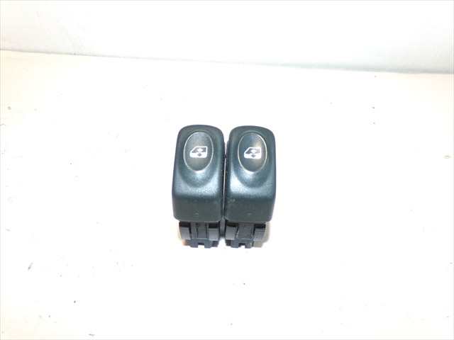 Botonera Elevalunas Renault Megane 1.6 G 1996-1998