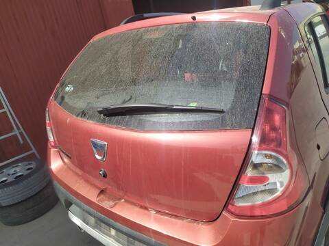Foto 2ª: Portón Dacia Sandero K9KE8 (2012)