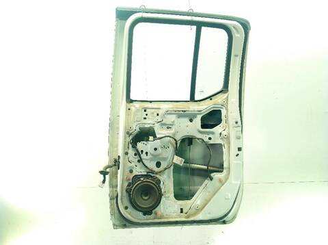 Foto 3ª: Puerta Trasera Derecha Nissan Navara 2.5 DCI 4WD [YD25DDTI] (2004)