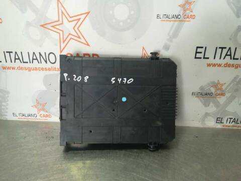 Foto 3ª: Caja Reles Fusibles Peugeot 208 ACCESS 68CV 50KW [8HR01] (2013)