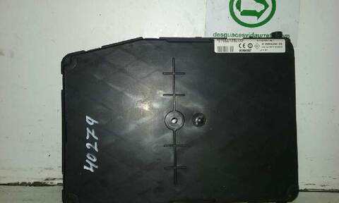 Foto 2ª: Caja Reles Fusibles Renault Megane DYNAMIQUE BERLINA 112CV 82KW II CLASSIC BERLINA [K4M812] (2007)