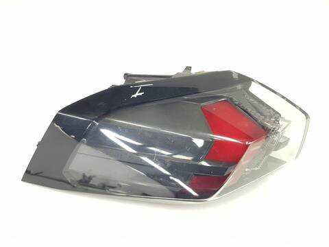 Piloto Trasero Izquierdo Peugeot 2008 ALLURE