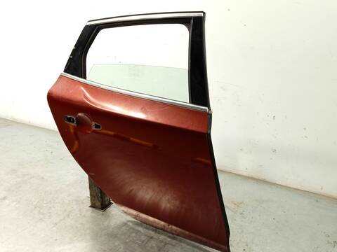 Foto 3ª: Puerta Trasera Derecha Volvo V40 D2 HATCHBACK 114CV 84KW [D4162T] (2013)