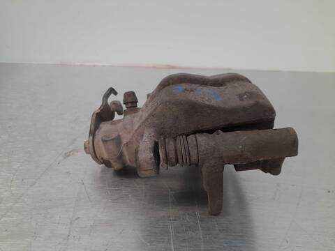 Foto 2ª: Pedal Embrague Fiat Stilo 1.9 8V JTD CAT 939A1000 - 192A8000) 120CV 88KW (2007)