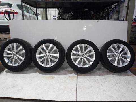 Juego LLantas Volkswagen Touran ADVANCE BMT 110CV