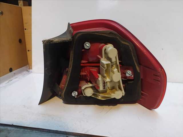 Piloto Trasero Izquierdo Bmw Serie 3 320 2.0 DIESEL